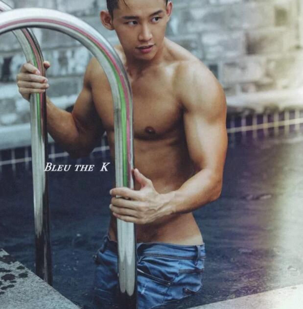 “宁泽涛”兼职泳池模特性感到炸裂！盯档猫都说他实力不俗！！-51虹马