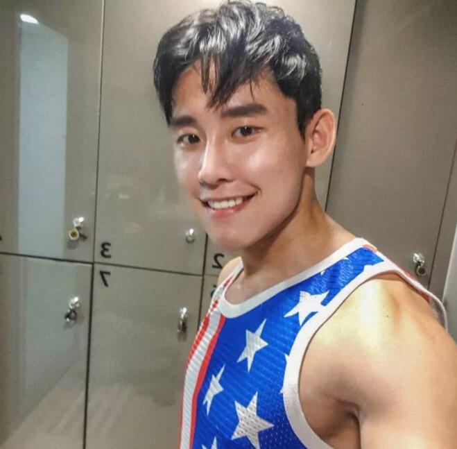 “宁泽涛”兼职泳池模特性感到炸裂!盯档猫都说他实力不俗!! - 51虹马 “宁泽涛”兼职泳池模特性感到炸裂!盯档猫都说他实力不俗!! - 51虹马