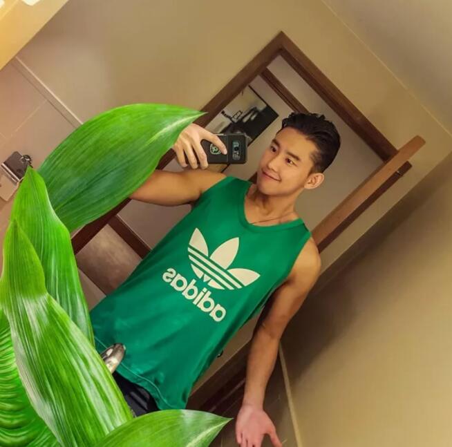 “宁泽涛”兼职泳池模特性感到炸裂!盯档猫都说他实力不俗!! - 51虹马 “宁泽涛”兼职泳池模特性感到炸裂!盯档猫都说他实力不俗!! - 51虹马