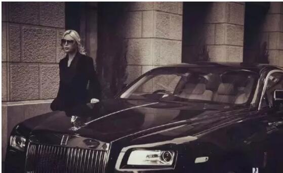 25岁牛郎界帝王！一晚3千万一年赚1亿，私底下却是土味情话大佬！ - 51虹马