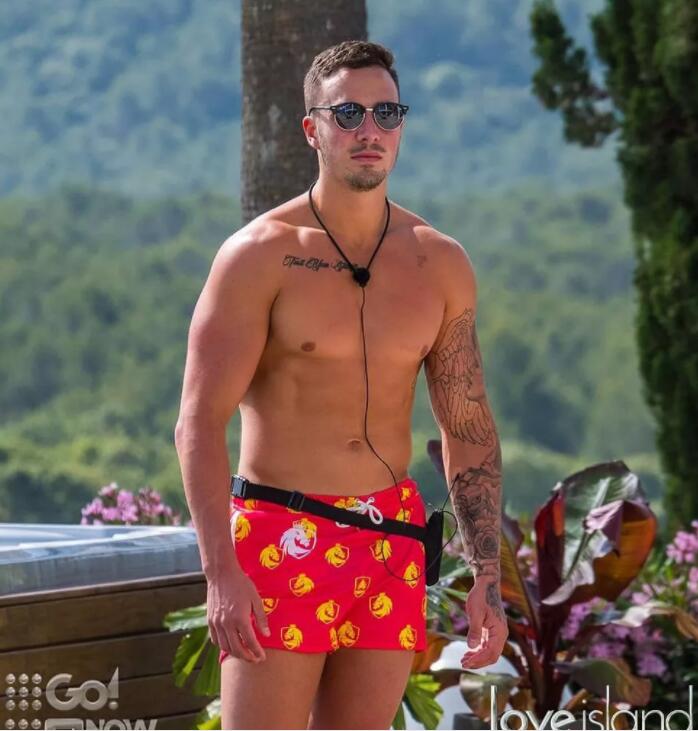 肌肉电工自爆:醉酒后与足球队员发生关系 - 51虹马 肌肉电工自爆:醉酒后与足球队员发生关系 - 51虹马