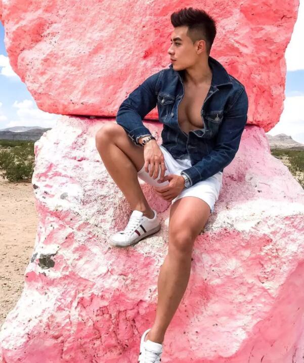 大胸筋肉男团成员俬拍写真被曝!被公司雪藏之后,INS彻底放开自我…… - 51虹马 大胸筋肉男团成员俬拍写真被曝!被公司雪藏之后,INS彻底放开自我…… - 51虹马