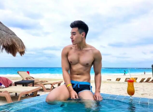 大胸筋肉男团成员俬拍写真被曝!被公司雪藏之后,INS彻底放开自我…… - 51虹马 大胸筋肉男团成员俬拍写真被曝!被公司雪藏之后,INS彻底放开自我…… - 51虹马