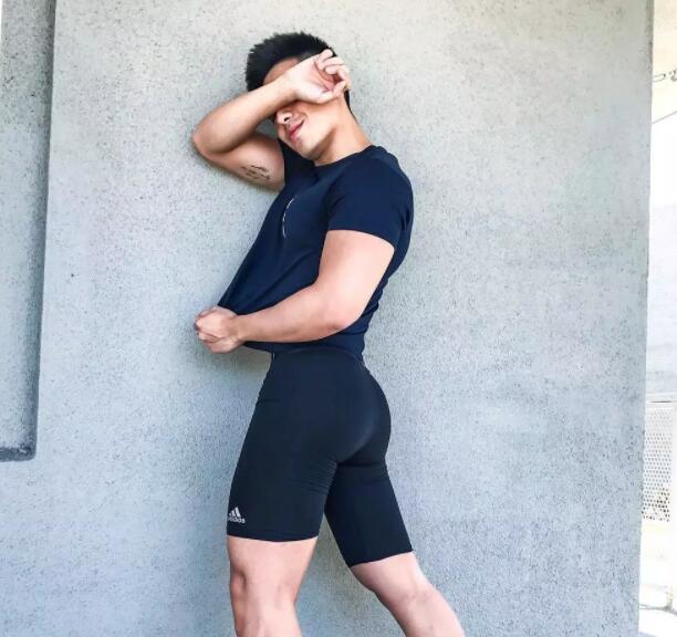 大胸筋肉男团成员俬拍写真被曝!被公司雪藏之后,INS彻底放开自我…… - 51虹马 大胸筋肉男团成员俬拍写真被曝!被公司雪藏之后,INS彻底放开自我…… - 51虹马