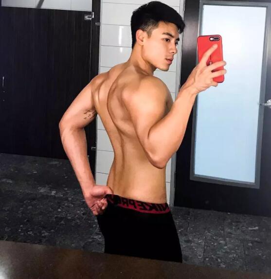 大胸筋肉男团成员俬拍写真被曝!被公司雪藏之后,INS彻底放开自我…… - 51虹马 大胸筋肉男团成员俬拍写真被曝!被公司雪藏之后,INS彻底放开自我…… - 51虹马