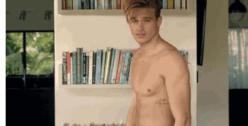 美国最火的两位新生代男模化身八十年代健身男孩！想跟他们做运动！ - 51虹马