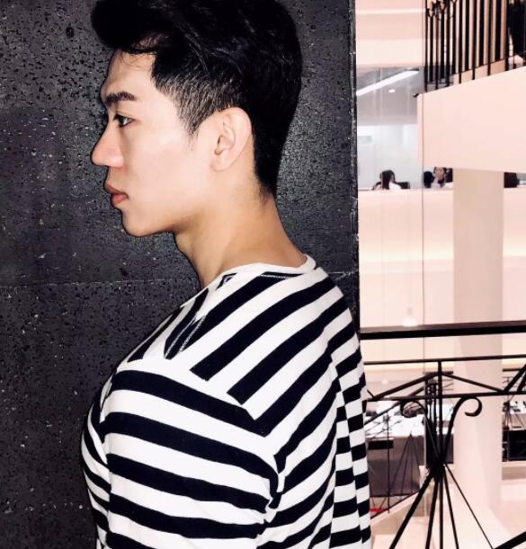 看点∣给胸肌买保险?盯档猫最爱的翘臀健身教练兼禸褲男模,网传男神…… - 51虹马 看点∣给胸肌买保险?盯档猫最爱的翘臀健身教练兼禸褲男模,网传男神…… - 51虹马