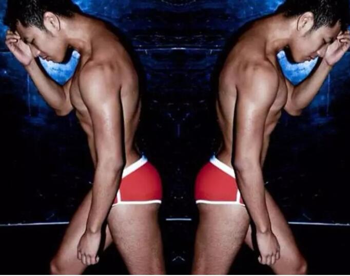 几年过去，他还是稳坐国内第一翘臀网红宝座 - 51虹马