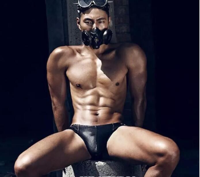 几年过去，他还是稳坐国内第一翘臀网红宝座 - 51虹马