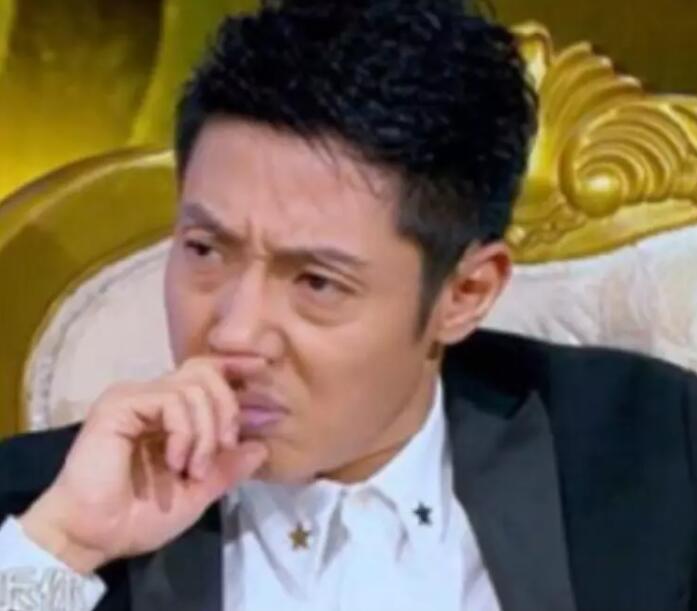 舔足、脱衣、猥亵器官，花千元就可以和男孩儿发生关系.. - 51虹马