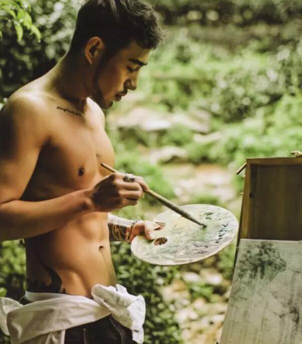 谢梓秋写真男主被爆站街，起因竟是记者设套？ - 51虹马