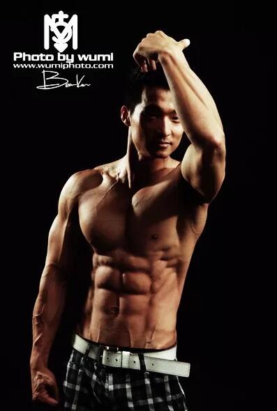 健身男神金宪奎 昔日视频再引发收藏热潮 - 51虹马