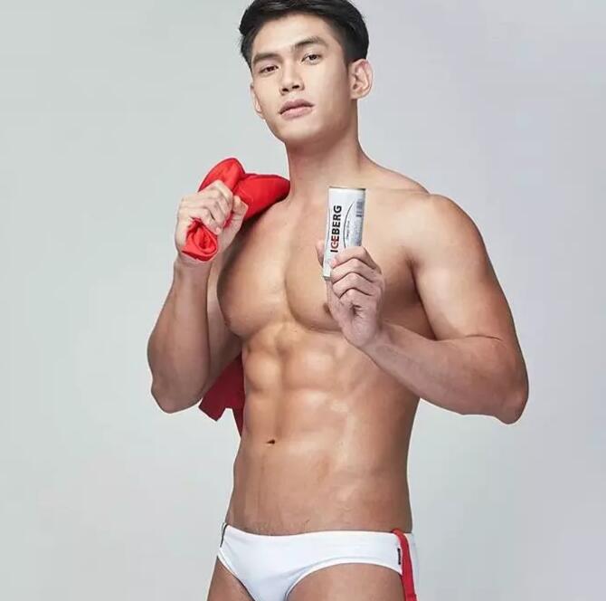 超火的阴阳师系列男模被扒光：185CM教练800抛售原味？ - 51虹马