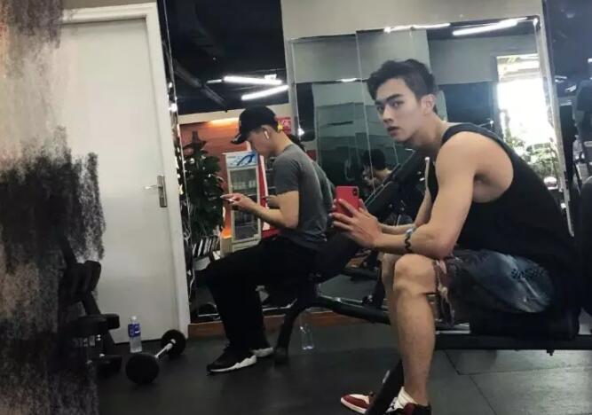 颜值高又怎么样？富察傅恒人设崩塌黑料一堆大写的渣！ - 51虹马