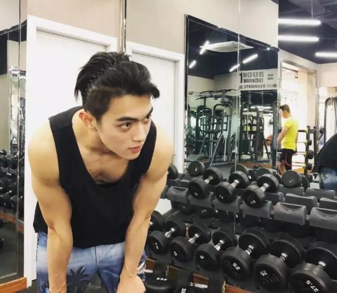 颜值高又怎么样？富察傅恒人设崩塌黑料一堆大写的渣！ - 51虹马