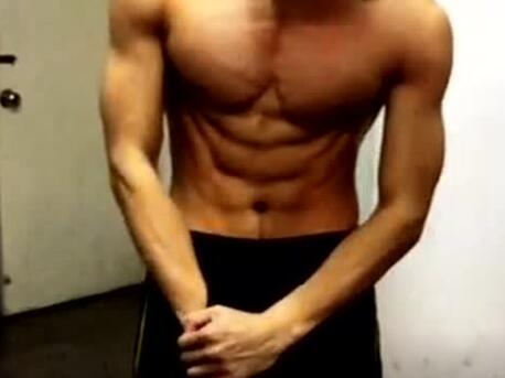 天菜级别体育生小狼狗曾是腰残男,变身后如今实力惊人!-51虹马