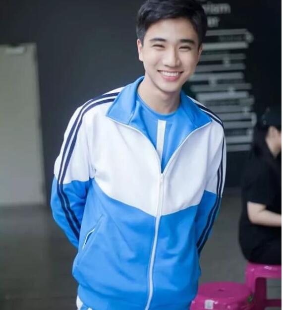 错过了大多数的17岁，请不要错过他的17岁 - 51虹马