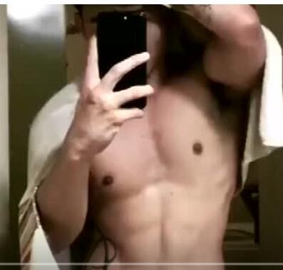 公狗腰帅哥出浴自拍，实在太Sexy了！-51虹马