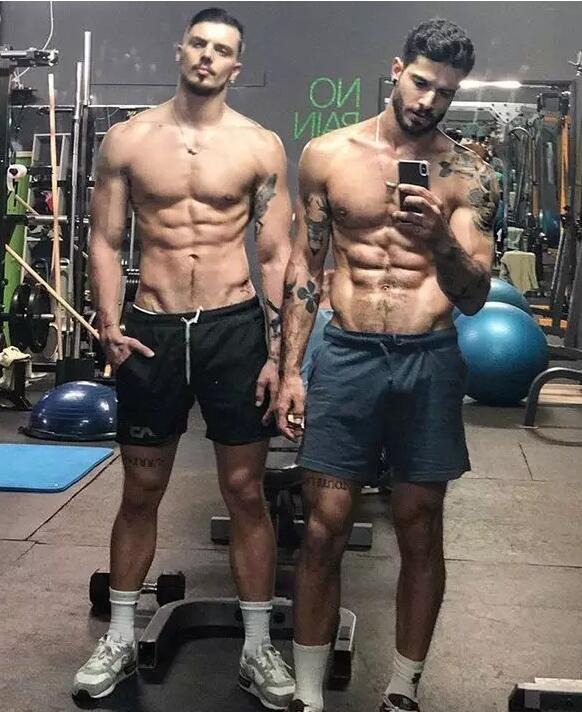 IG猛男情侣档双双硬撩，洋肠让你下体大海啸~-51虹马