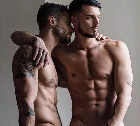 IG猛男情侣档双双硬撩，洋肠让你下体大海啸~ - 51虹马