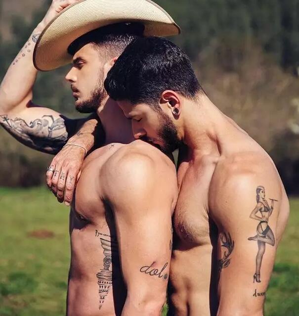 IG猛男情侣档双双硬撩，洋肠让你下体大海啸~ - 51虹马