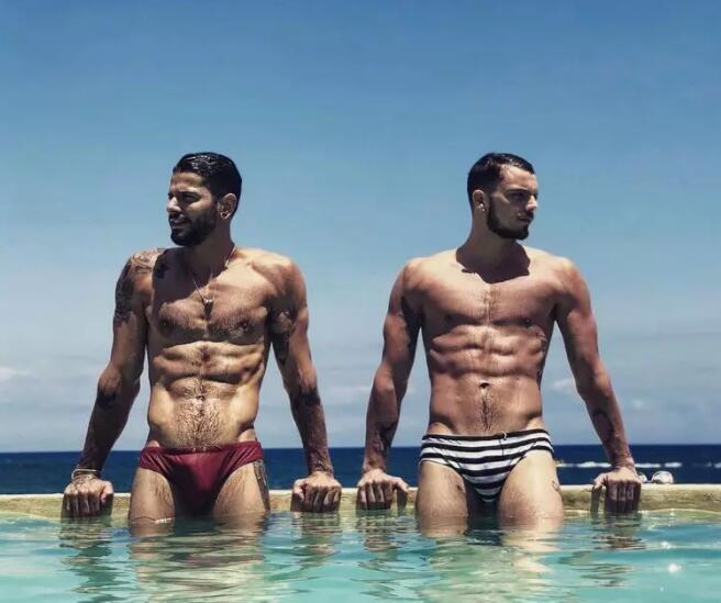 IG猛男情侣档双双硬撩，洋肠让你下体大海啸~ - 51虹马