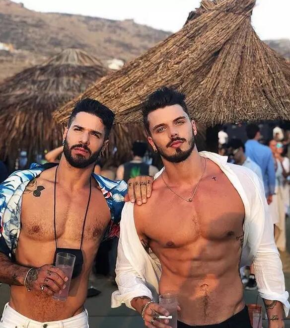 IG猛男情侣档双双硬撩，洋肠让你下体大海啸~ - 51虹马