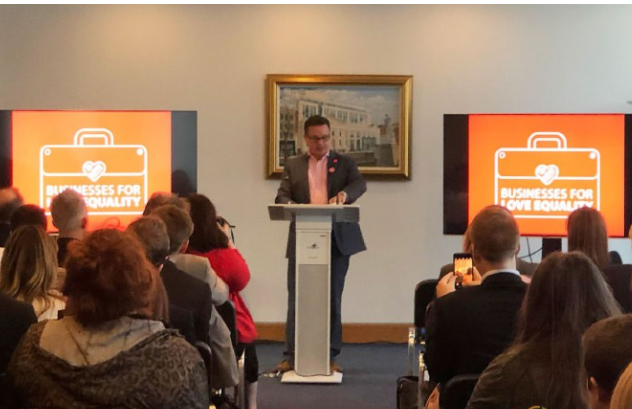 【今日国际同志新闻】大企业要求北爱尔兰承认同性婚姻等 - 51虹马