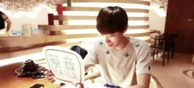 《I'm here》内附小说《 我们的十二年 一个轮回 这是传奇》两个大学生的同志爱情， - 51虹马