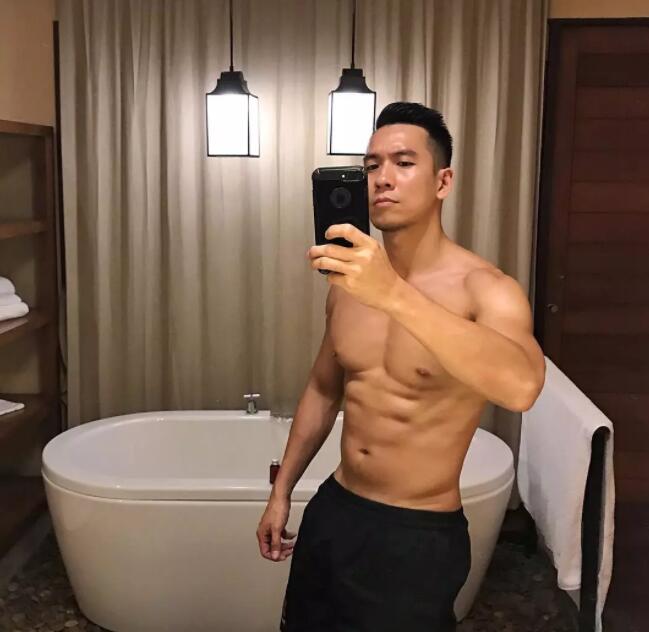 小狼狗全见写真泄出，名媛们的写真都是大写的性感！ - 51虹马