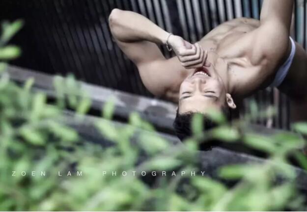 小狼狗全见写真泄出，名媛们的写真都是大写的性感！ - 51虹马