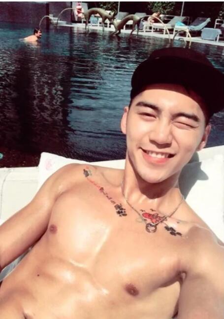 因“衣件不留”全见出镜意外走红，高颜值配公狗腰超多人想吸！ - 51虹马