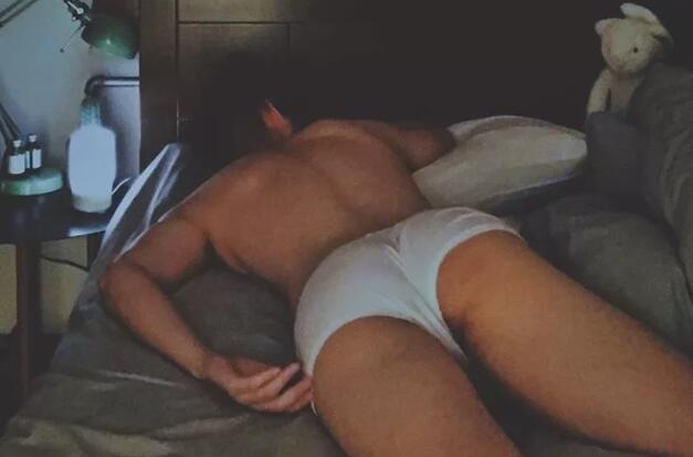 原味内裤+翘臀长腿！裆部藏雷各种露喷鼻血又要浪费卫生纸了！ - 51虹马