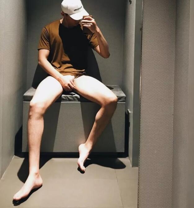 原味内裤+翘臀长腿！裆部藏雷各种露喷鼻血又要浪费卫生纸了！ - 51虹马