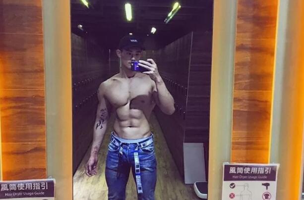 和樊大姐同框气势完全不输,寸头胡渣配大包分分钟帅到发大水! - 51虹马 和樊大姐同框气势完全不输,寸头胡渣配大包分分钟帅到发大水! - 51虹马