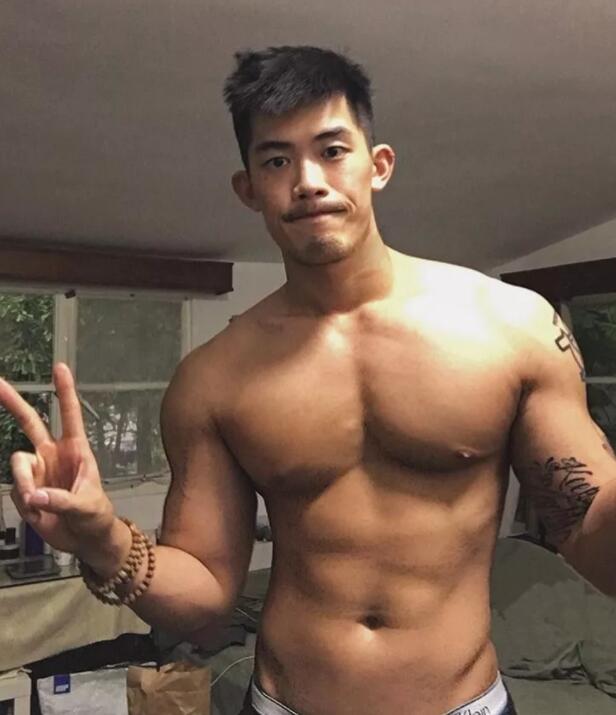 和樊大姐同框气势完全不输,寸头胡渣配大包分分钟帅到发大水! - 51虹马 和樊大姐同框气势完全不输,寸头胡渣配大包分分钟帅到发大水! - 51虹马