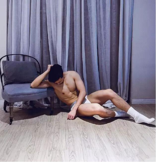 名媛的私照 帅的让人无法呼吸 - 51虹马