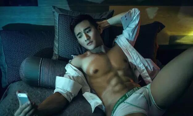 名媛的私照 帅的让人无法呼吸 - 51虹马