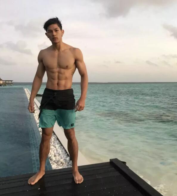 极品公狗腰侧颜小哥被扒,竟然演过基片?!杀伤力超强画面没眼看惹!! - 51虹马 极品公狗腰侧颜小哥被扒,竟然演过基片?!杀伤力超强画面没眼看惹!! - 51虹马