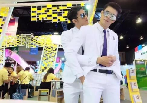 极品公狗腰侧颜小哥被扒，竟然演过基片?!杀伤力超强画面没眼看惹！！ - 51虹马