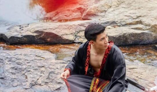 守了25年的处男身，今晚我要亲自献给小狼哥哥 - 51虹马