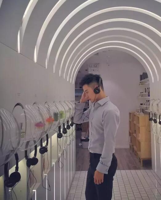 看点∣北电极品翘臀天菜,正装下竟隐藏了这么好的身材,直男看了都要弯! - 51虹马 看点∣北电极品翘臀天菜,正装下竟隐藏了这么好的身材,直男看了都要弯! - 51虹马