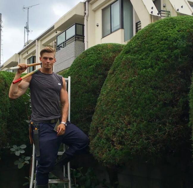 天菜园丁强烈要求加入岛国，竟还玩起筋肉操？ - 51虹马