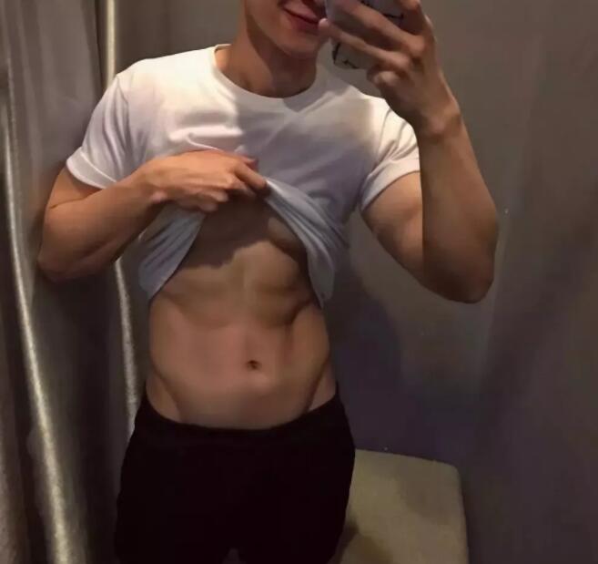 看点∣北电极品翘臀天菜，正装下竟隐藏了这么好的身材，直男看了都要弯！ - 51虹马