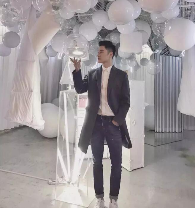 看点∣北电极品翘臀天菜，正装下竟隐藏了这么好的身材，直男看了都要弯！ - 51虹马