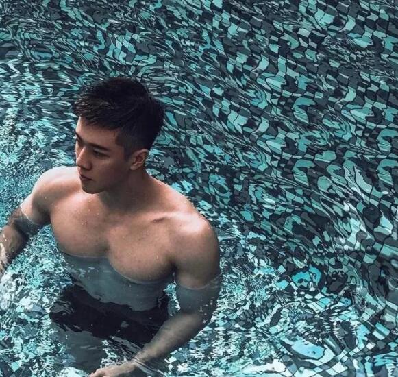 天然呆小狼狗上线！一身腱子肉凶猛又惹人爱-51虹马