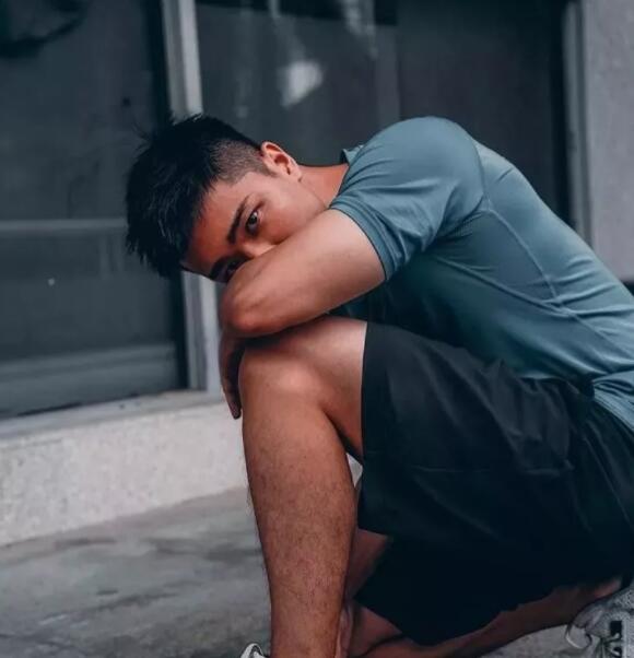 天然呆小狼狗上线！一身腱子肉凶猛又惹人爱 - 51虹马