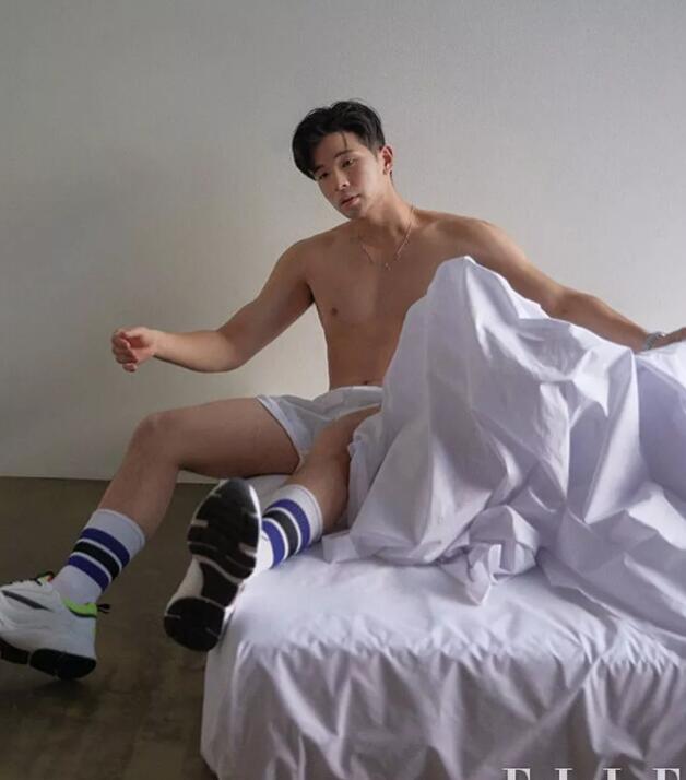 小狼狗玩湿身泄露大秘密，棒棒鸡竟然也有大尺寸！ - 51虹马