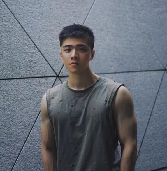 天然呆小狼狗上线！一身腱子肉凶猛又惹人爱 - 51虹马