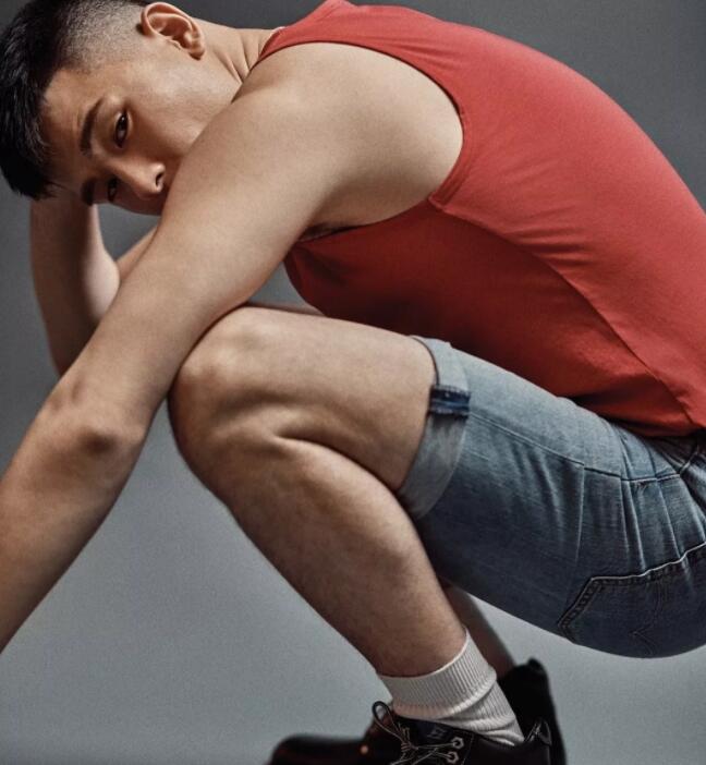 小狼狗玩湿身泄露大秘密，棒棒鸡竟然也有大尺寸！ - 51虹马